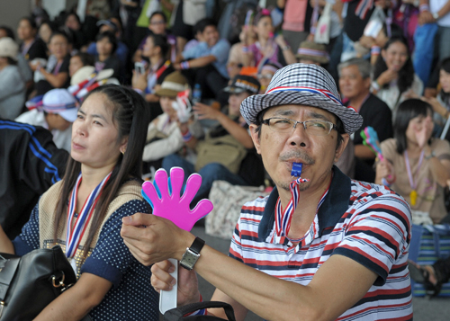 Hầm hập biểu tình ở Bangkok ảnh 9