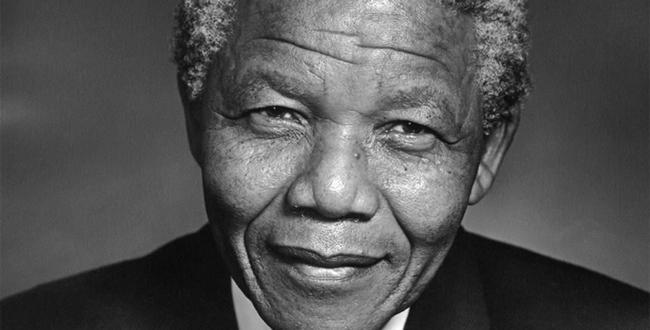 Cựu Tổng thống Nam Phi Nelson Mandela qua đời ảnh 1