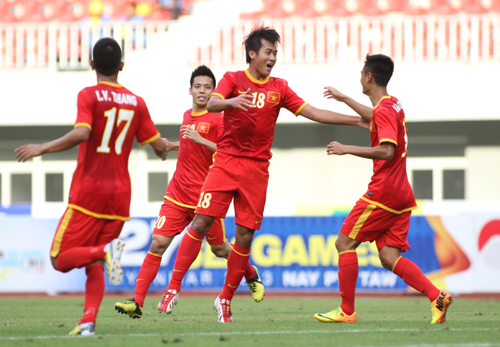 SEA Games 27: U23 Việt Nam đại thắng trận ra quân ảnh 1
