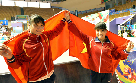 Đoàn Việt Nam củng cố vị trí thứ 2 tại SEA Games 27 ảnh 1