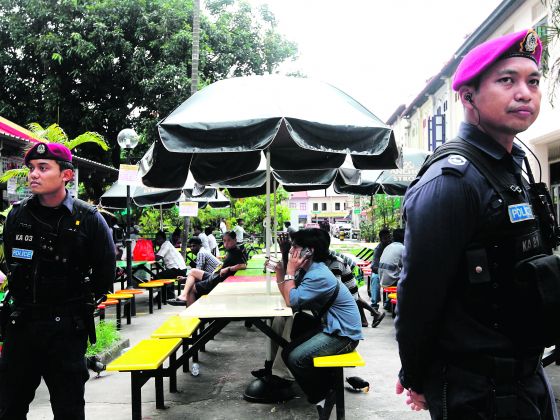 Singapore trục xuất 53 người tham gia bạo loạn ảnh 1