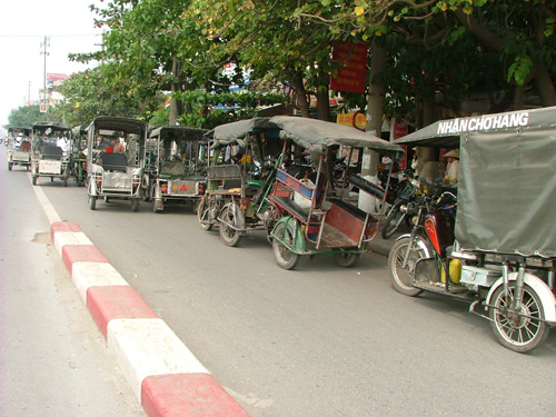 Khó cấm, khó quản xe 3, 4 bánh tự chế