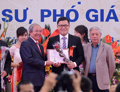 Vinh danh 10 gương mặt trẻ Thủ đô tiêu biểu năm 2013 ảnh 1