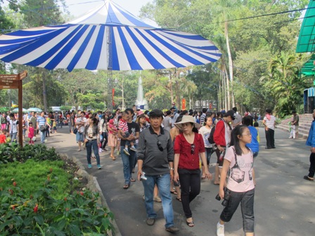 TP Hồ Chí Minh: Tấp nập các khu vui chơi, giải trí