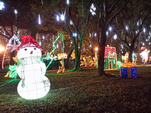 Mãn nhãn với khu vườn ánh sáng ở Hong Kong