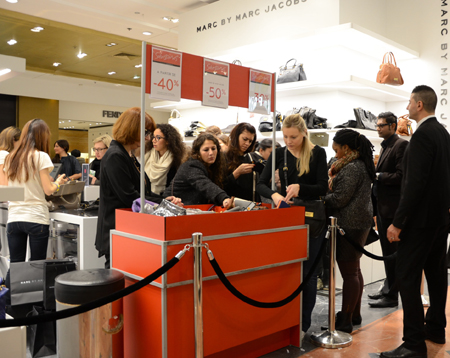 Paris buoc vao mua ban hang giam gia | The gioi | BaoTinTuc.vn