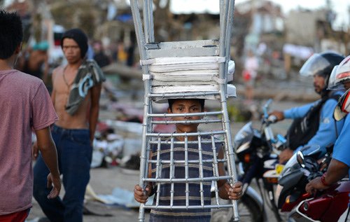 Philippines chống buôn bán trẻ em hậu siêu bão ảnh 1