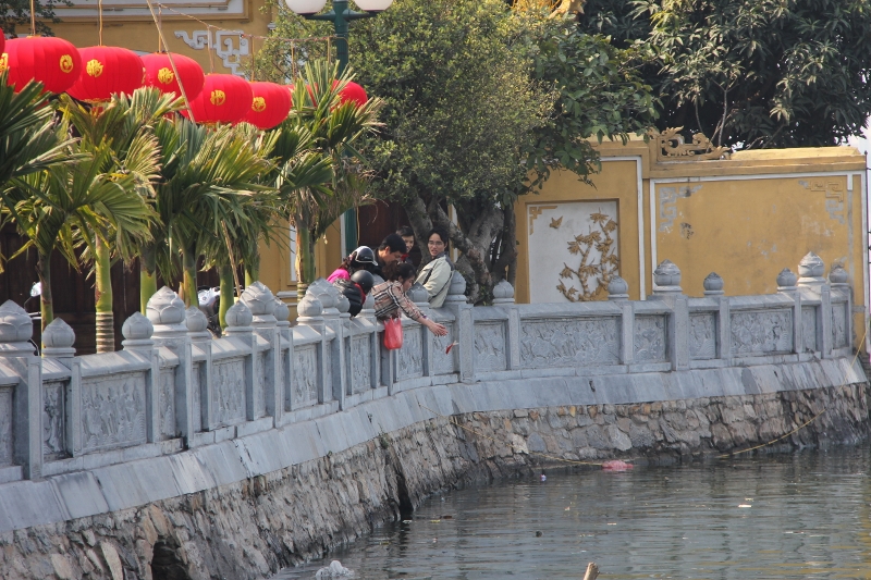 Rộn ràng tiễn ông Công, ông Táo ảnh 6