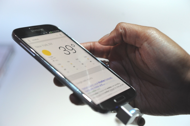 Mỹ, Anh đột nhập cả các ứng dụng smartphone ảnh 1