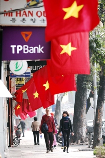 Ngỡ ngàng trước vẻ đẹp Hà Thành mùng 1 Tết ảnh 1