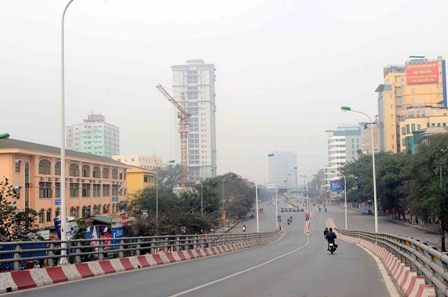 Ngỡ ngàng trước vẻ đẹp Hà Thành mùng 1 Tết ảnh 4