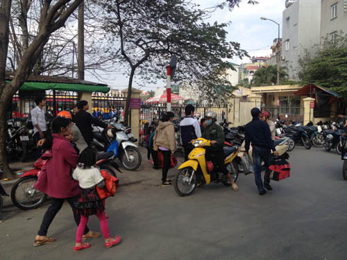 Nhộn nhạo 'cò' tại bến xe khách Hà Nội ảnh 2