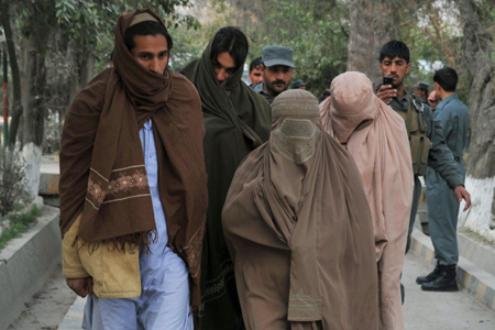 Taliban ngừng đàm phán trao đổi tù nhân với Mỹ ảnh 1