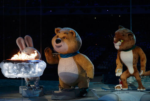 Gấu Sochi 'rơi lệ' trong lễ bế mạc ảnh 2