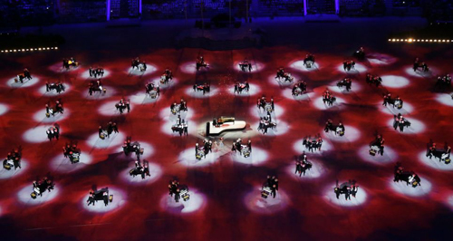 Gấu Sochi 'rơi lệ' trong lễ bế mạc ảnh 12