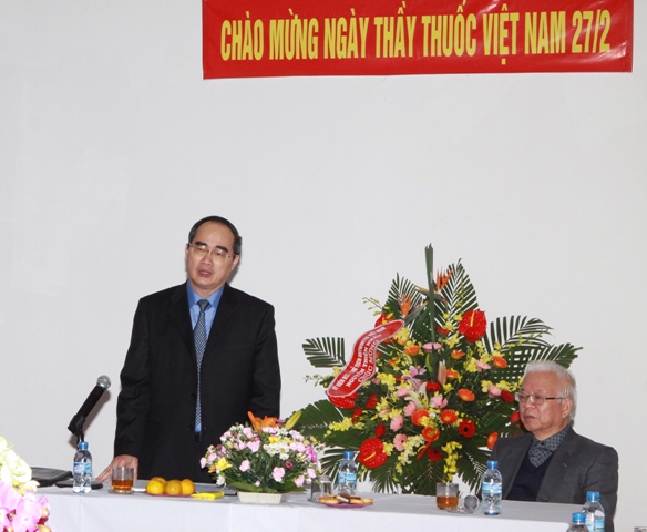 Đồng chí Nguyễn Thiện Nhân thăm Tổng Hội Y học ảnh 1