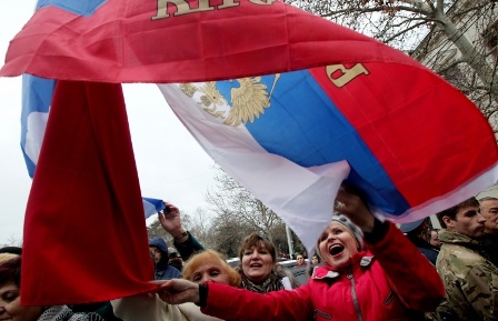 Ukraine tăng cường kiểm soát các cửa ngõ vào Crimea ảnh 1