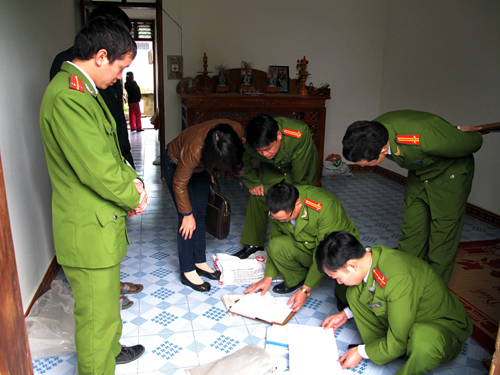 Bắt tạm giam Trưởng ban Quản lý Bến xe khách Hà Giang ảnh 2