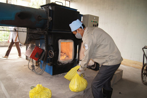 Khó khăn trong xử lý chất thải y tế ảnh 1