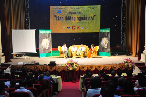 “Linh thiêng cội nguồn 2014” ảnh 1