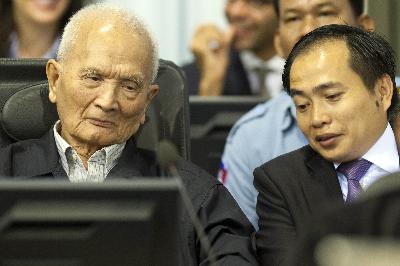 Xét xử các thủ lĩnh Khmer Đỏ tội diệt chủng người Việt Nam ảnh 1
