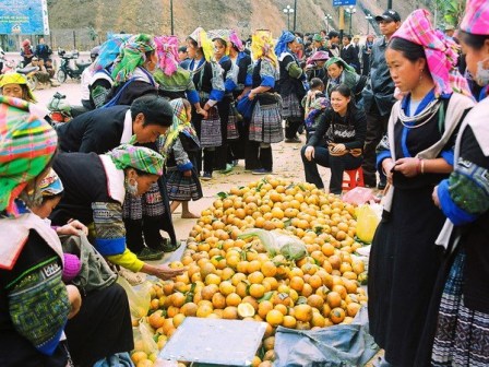 Độc đáo 'chợ một giá' nơi vùng cao Yên Bái ảnh 1