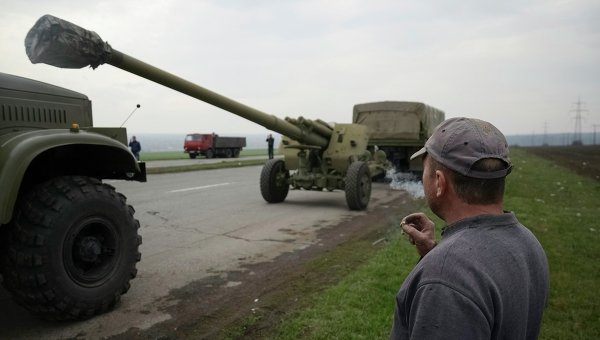 Quân đội Ukraine tấn công tái chiếm sân bay miền đông ảnh 2