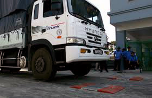 Xe quá tải lắm chiêu “né” trạm cân ảnh 1