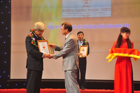 “Thương hiệu Việt tiêu biểu vì quyền lợi người tiêu dùng – 2014”