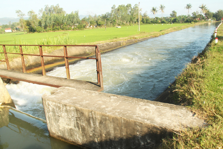 Hạn hán ở Trung Bộ kéo dài đến cuối tháng 8 ảnh 1