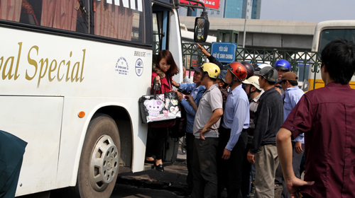 Lập đường dây nóng xử lý thông tin về an toàn giao thông ảnh 1