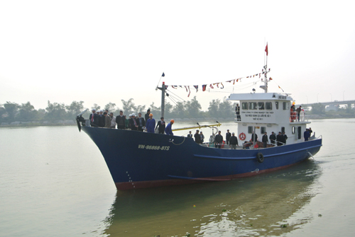 Vươn khơi xa với những con tàu vỏ sắt ảnh 1