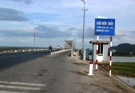 Hai trạm cầu Bến Thủy áp mức thu phí mới từ 8/6 ảnh 1