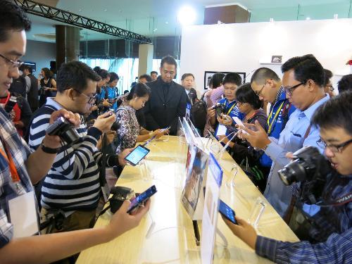 Cạnh tranh phân khúc smartphone giá rẻ ảnh 3