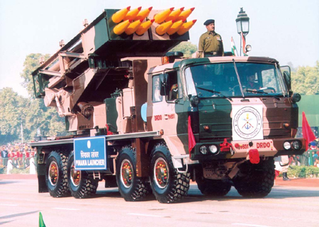 Ấn Độ thử thành công tên lửa phóng loạt Pinaka ảnh 1