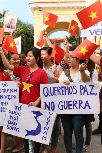 Cộng đồng Việt Nam tại Cuba phản đối Trung Quốc xâm phạm chủ quyền ảnh 11