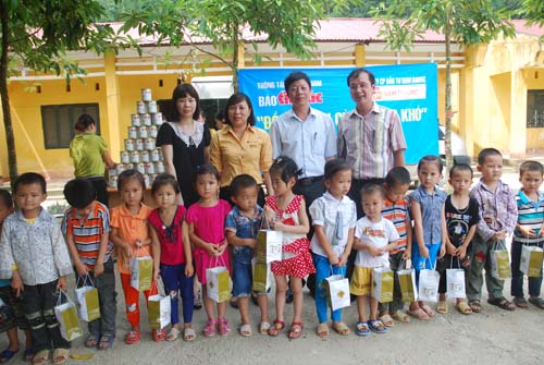 “Đồng hành cùng vùng khó” đến với vùng cao Tây Bắc ảnh 1