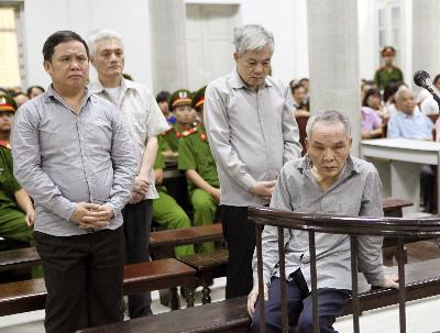 2 án chung thân trong vụ lừa đảo Dự án giãn dân phố cổ ảnh 1