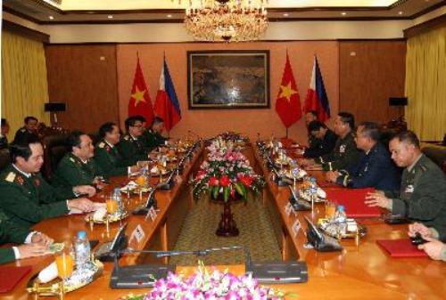 Tham mưu trưởng lực lượng vũ trang Philippines thăm Việt Nam ảnh 1