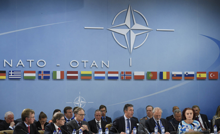 NATO thông qua kế hoạch triển khai phái bộ tại Afghanistan sau 2014 ảnh 1