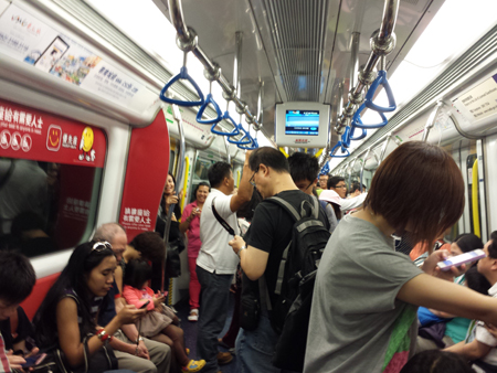 Hong Kong rớt hạng về nơi đáng sống ảnh 1