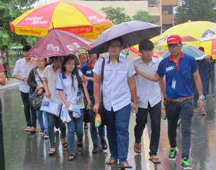 Hình ảnh đẹp màu áo xanh tình nguyện ảnh 14
