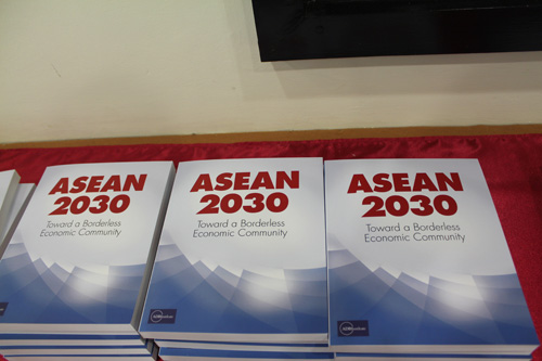 'ASEAN 2030-Cộng đồng kinh tế không biên giới' ảnh 3