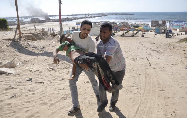 Bộ binh Israel tấn công, dân Gaza tháo chạy ảnh 10