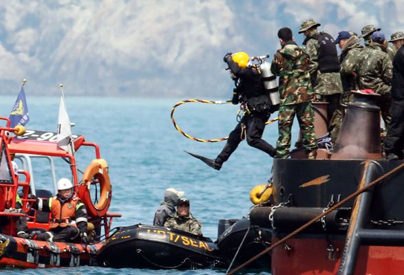 Phát hiện thi thể chủ phà Sewol ảnh 2