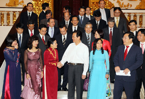 Thủ tướng Nguyễn Tấn Dũng chỉ đạo, căn dặn các đại sứ mới bổ nhiệm ảnh 1