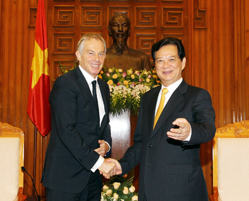 Thủ tướng Nguyễn Tấn Dũng tiếp cựu Thủ tướng Anh Tony Blair ảnh 1