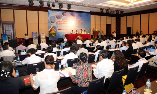 Phó Thủ tướng Nguyễn Xuân Phúc dự Diễn đàn kinh tế miền Trung ảnh 2