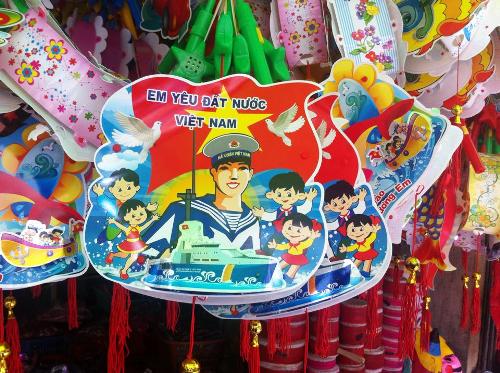 Đèn lồng 'biển đảo' đón Trung thu ảnh 5