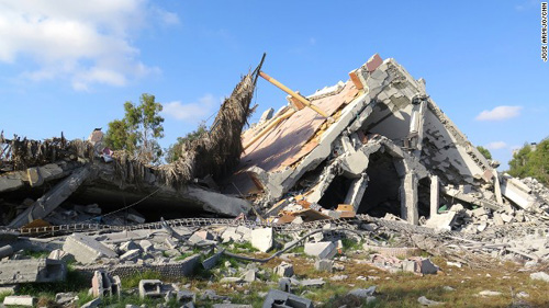 Vườn thú tại Gaza tan hoang vì bom đạn ảnh 9